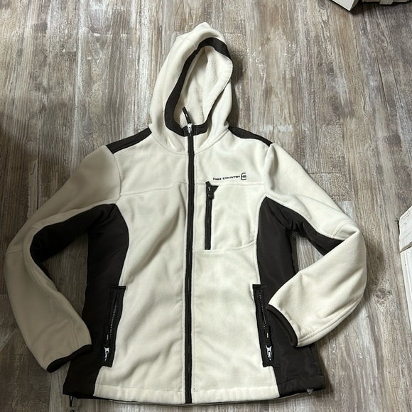 Free Country - Picture 1 of 5